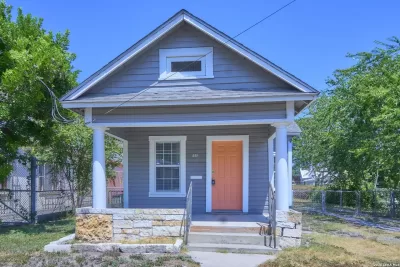 2BR House for Sale in San Antonio, TX