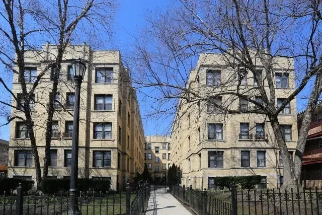 House for Rent in Chicago, IL