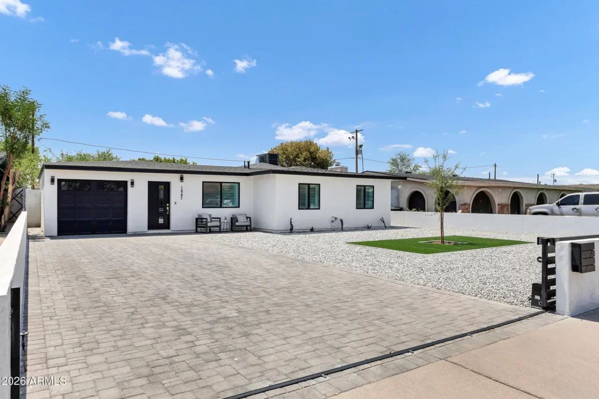 4BR House for Sale in Phoenix, AZ