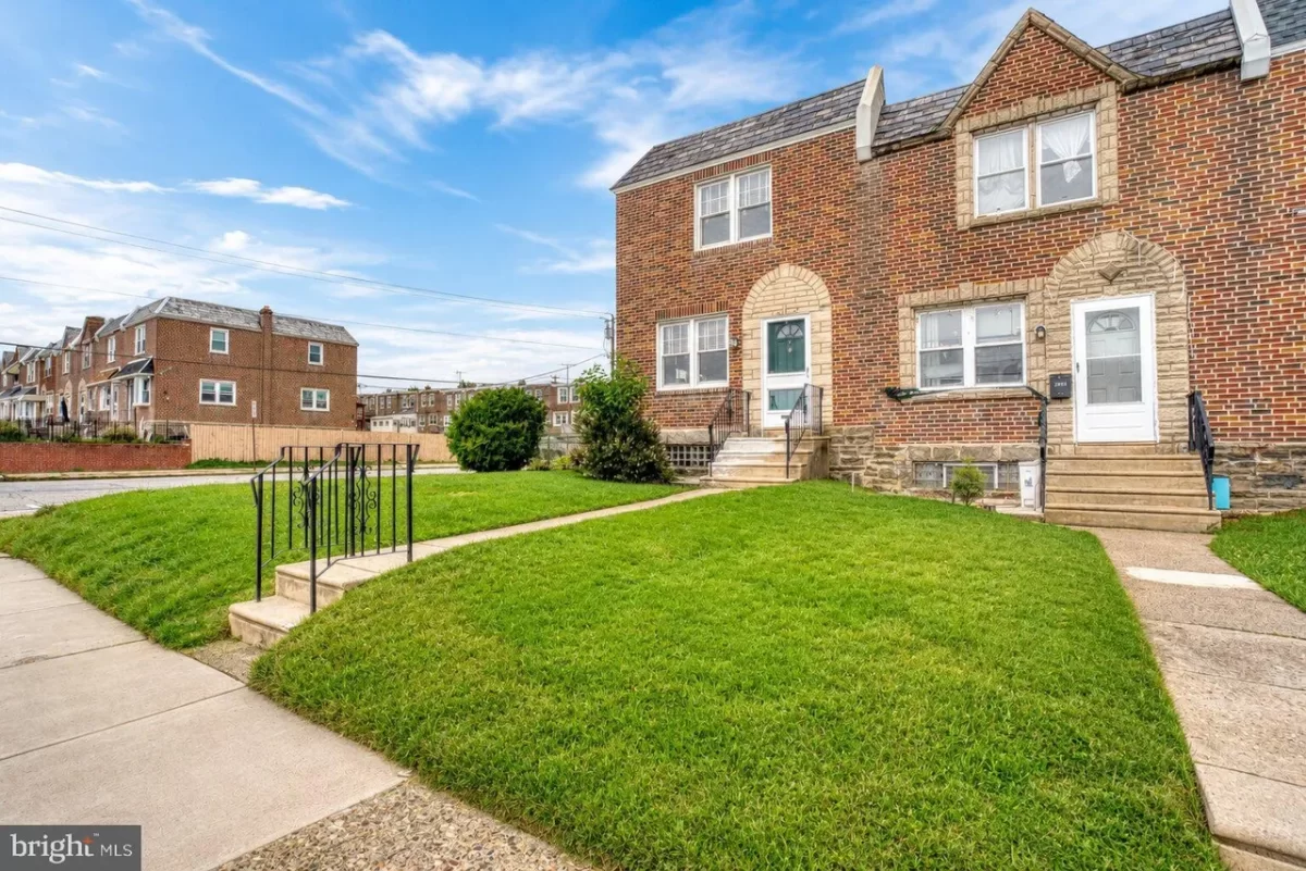 3BR Townhouse for Sale in Philadelphia, PA