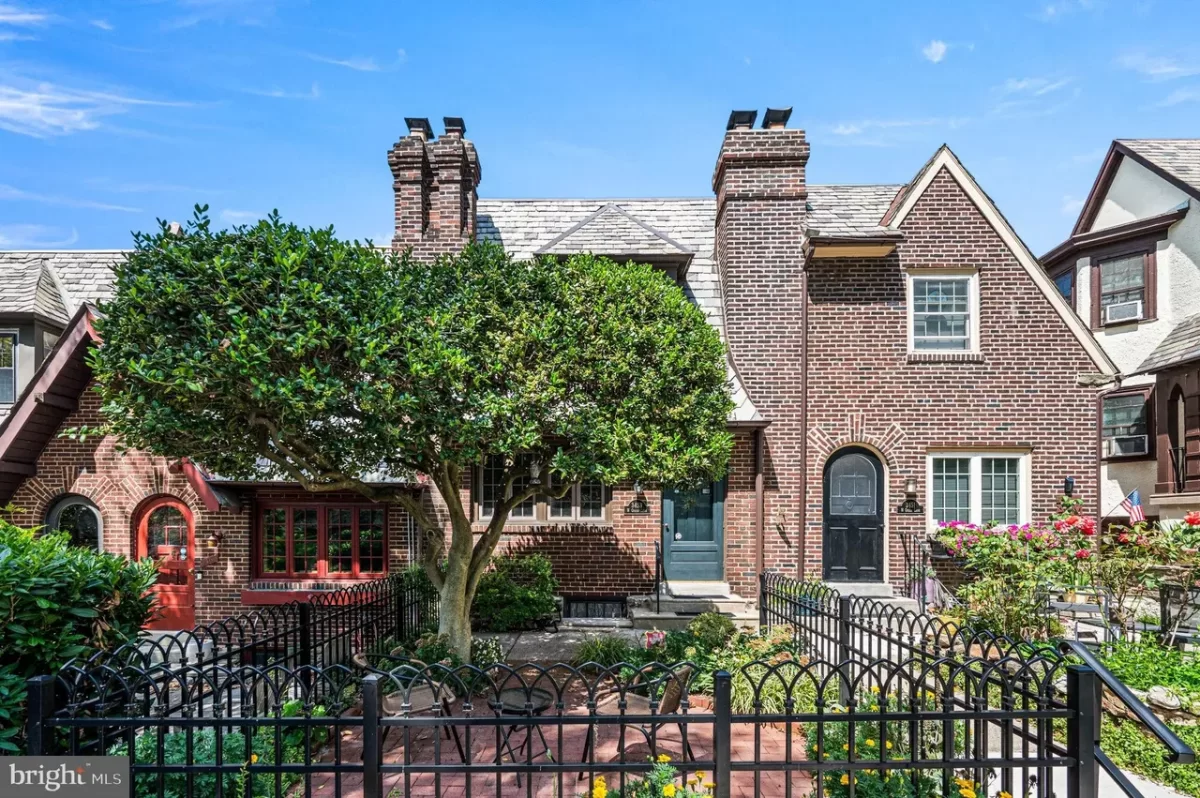 3BR Townhouse for Sale in Philadelphia, PA