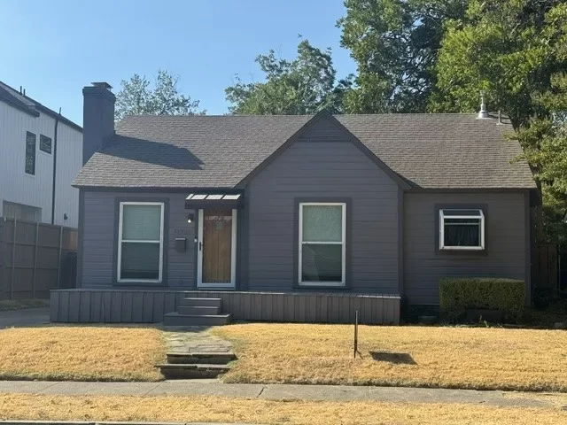 2BR House for Sale in Dallas, TX