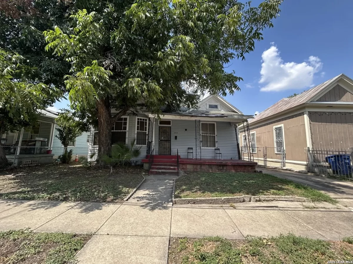 2BR House for Sale in San Antonio, TX