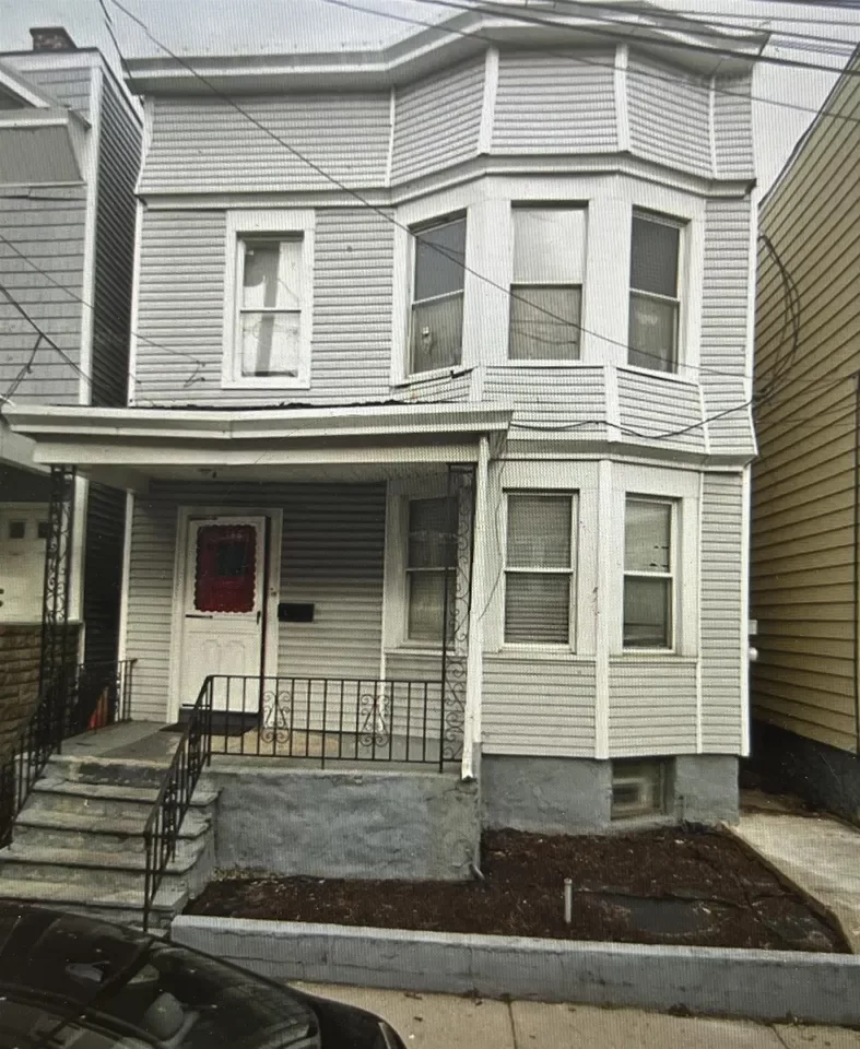 5BR Multi-Family for Sale in Jersey City, NJ