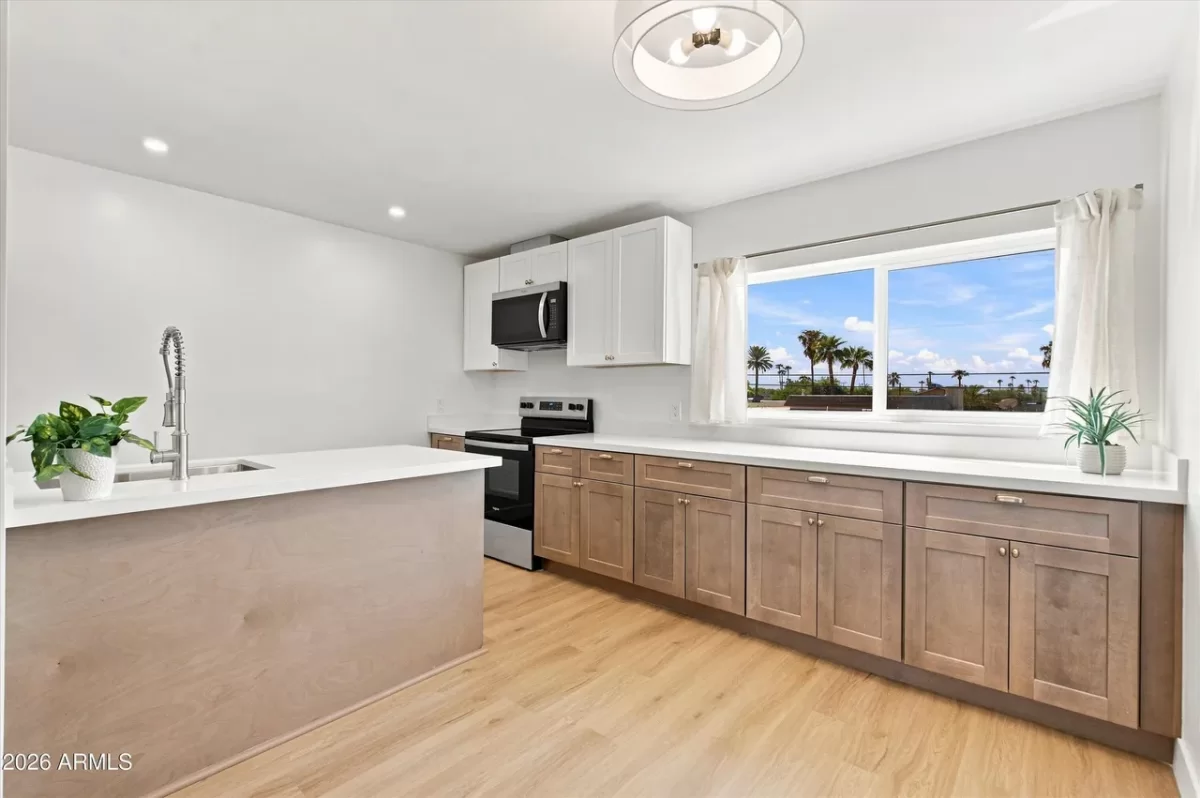2BR Condo for Sale in Phoenix, AZ