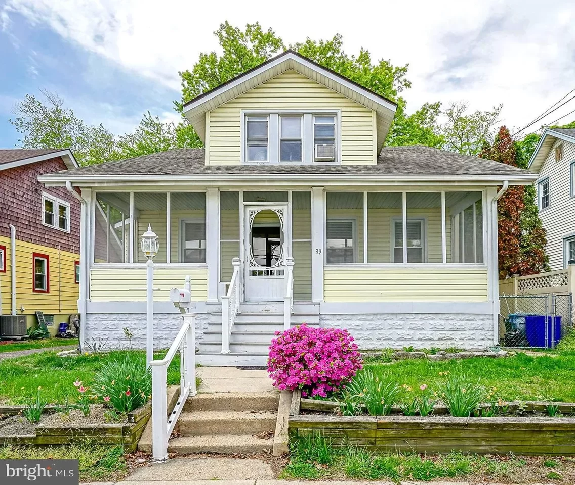 4BR House for Sale in Woodbury, NJ