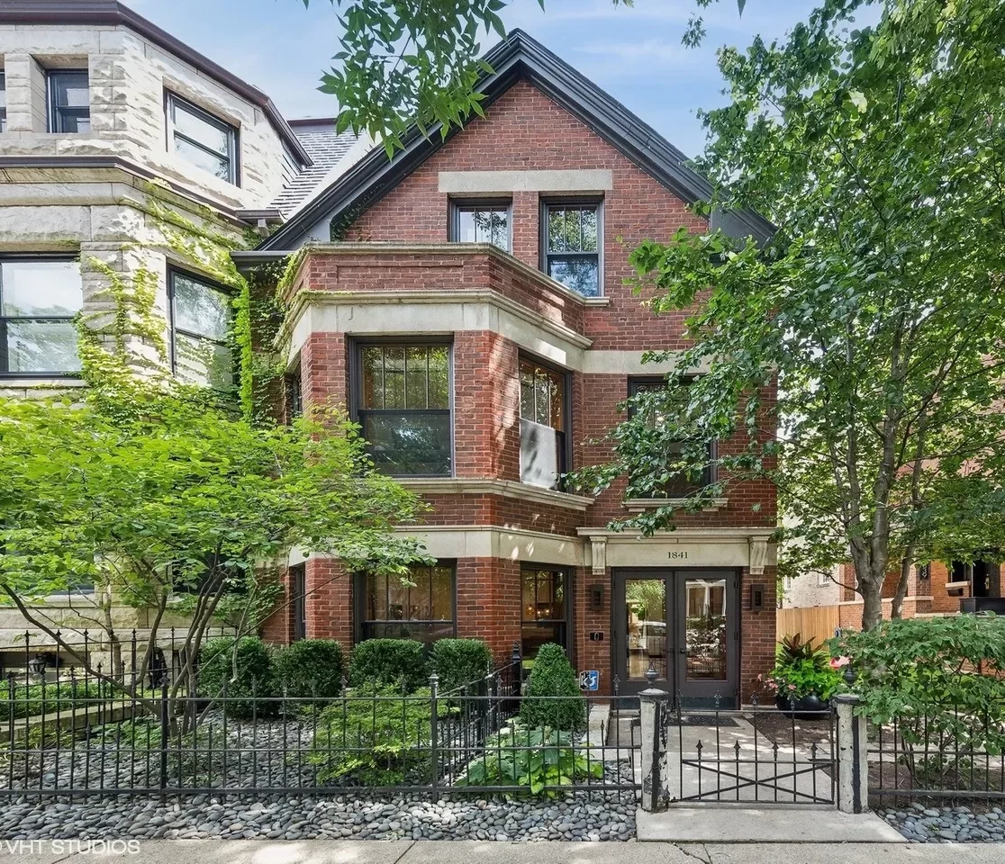 5BR House for Rent in Chicago, IL
