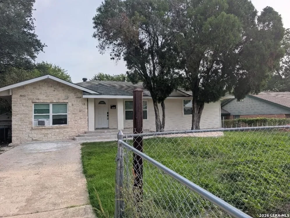 7BR House for Sale in San Antonio, TX