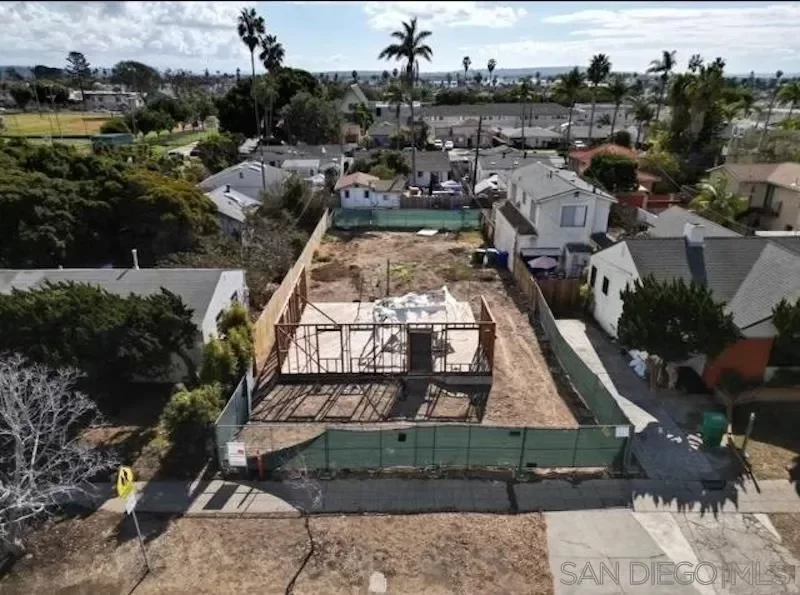 House for Sale in San Diego, CA