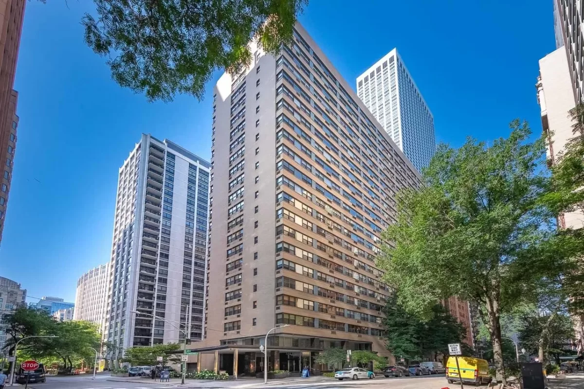 Condo for Sale in Chicago, IL