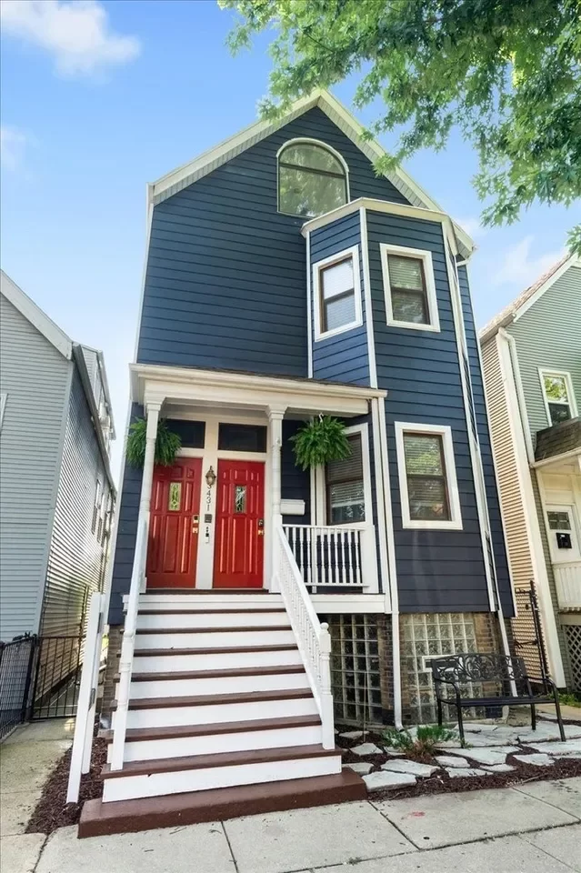 5BR Multi-Family for Sale in Chicago, IL