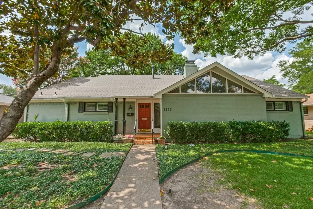 4BR House for Sale in Dallas, TX