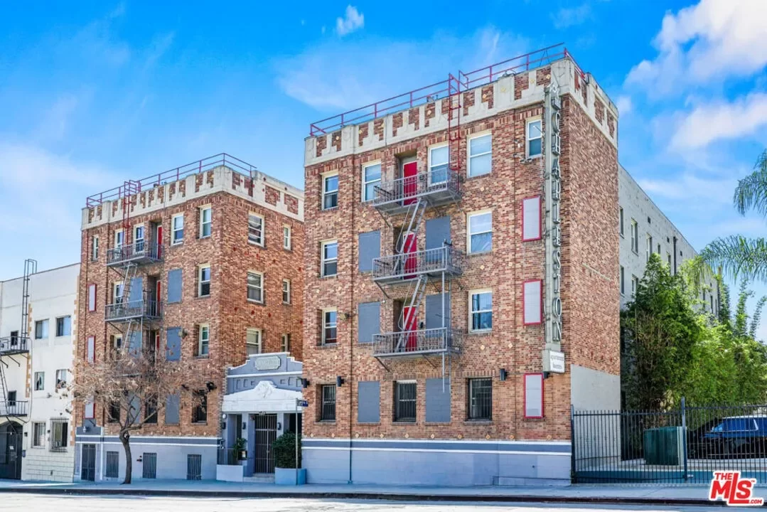 Studio Apartment for Rent in Los Angeles, CA