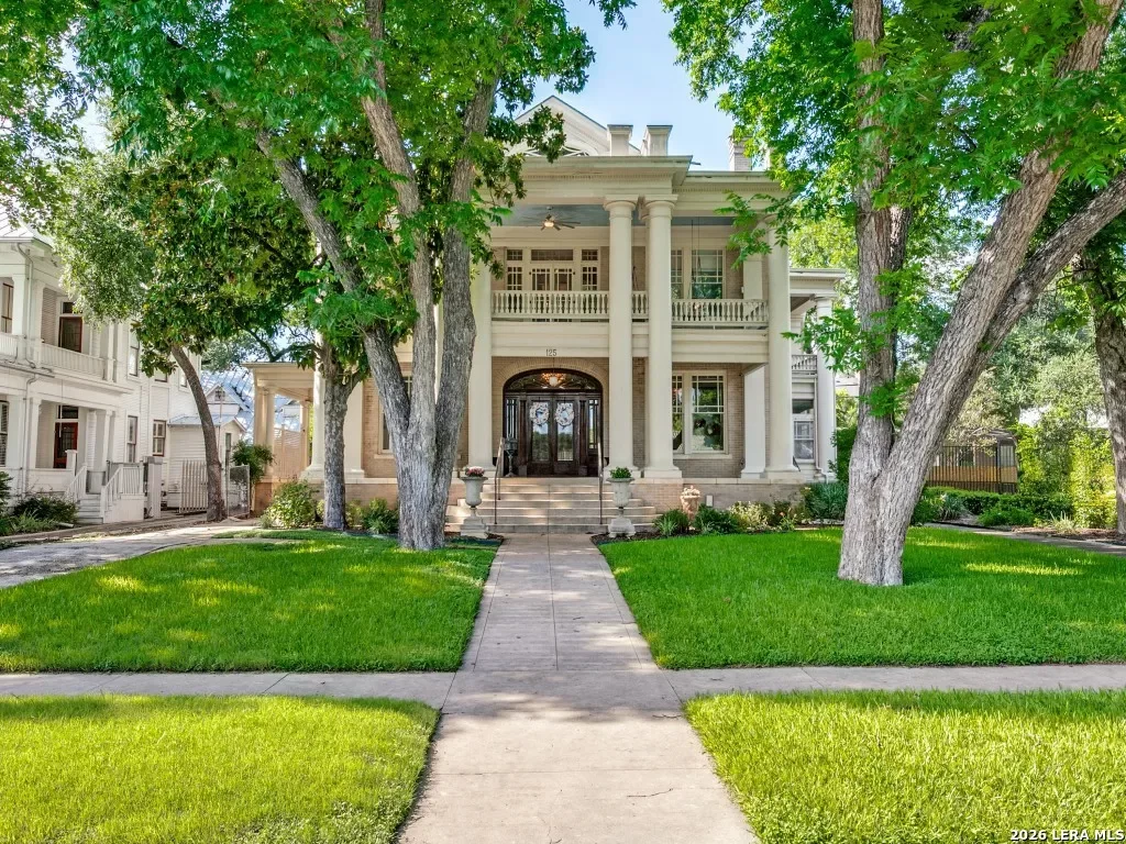 4BR House for Sale in San Antonio, TX