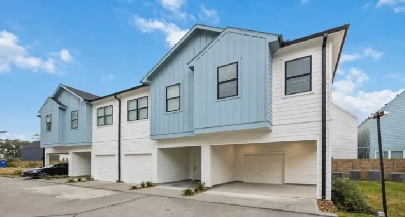 2BR Townhouse for Rent in Houston, TX