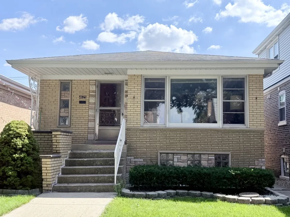 3BR House for Sale in Chicago, IL