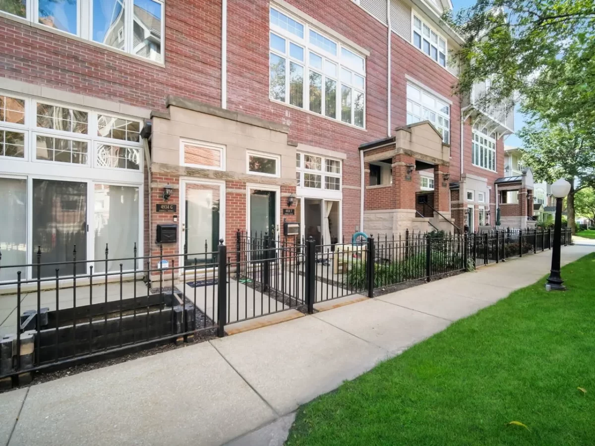 2BR Condo for Rent in Chicago, IL