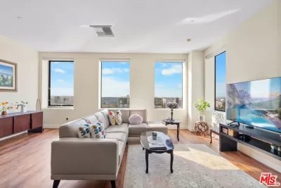 2BR Condo for Sale in Los Angeles, CA