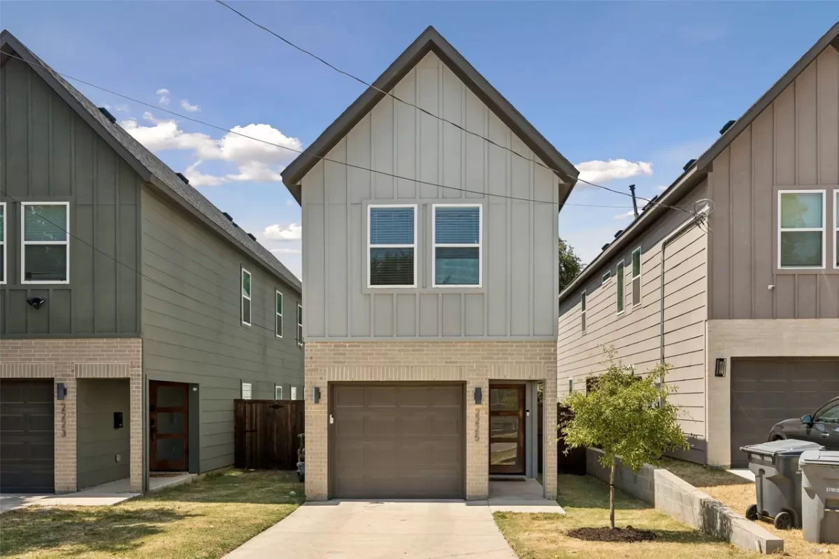 4BR House for Sale in Dallas, TX