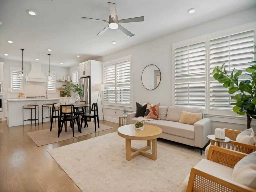 2BR Townhouse for Sale in Dallas, TX