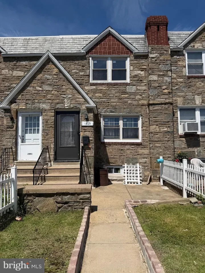 3BR Townhouse for Sale in Philadelphia, PA