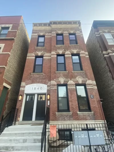 8BR Multi-Family for Sale in Chicago, IL