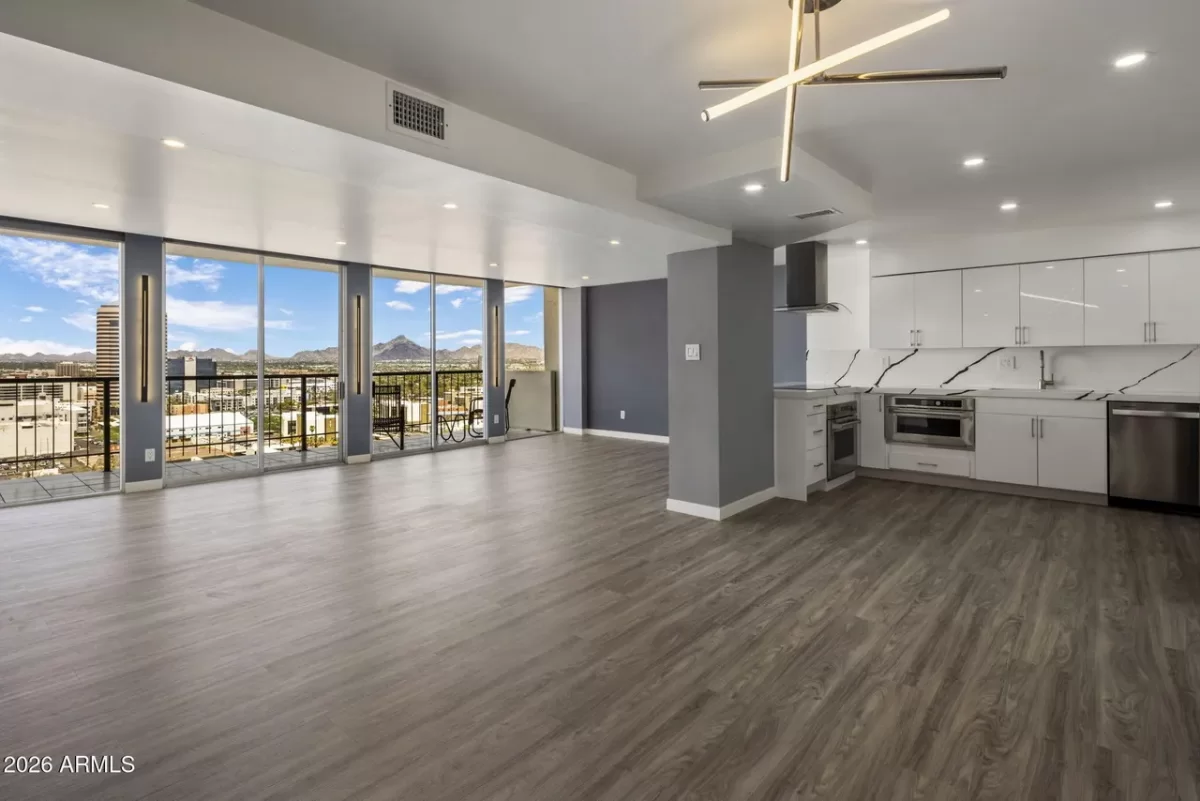 2BR Condo for Sale in Phoenix, AZ
