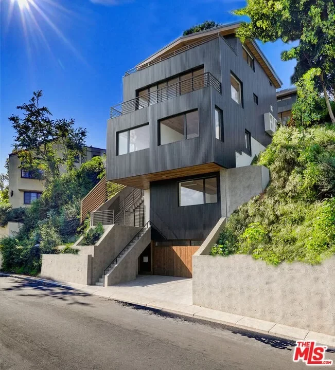 Land for Sale in Los Angeles, CA