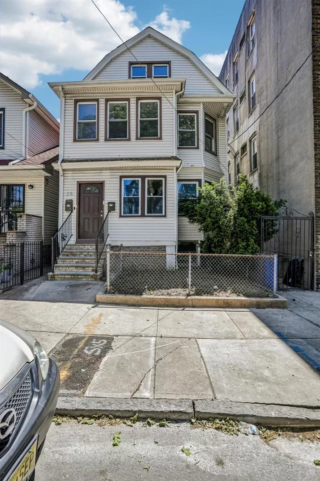 8BR Multi-Family for Sale in Jersey City, NJ