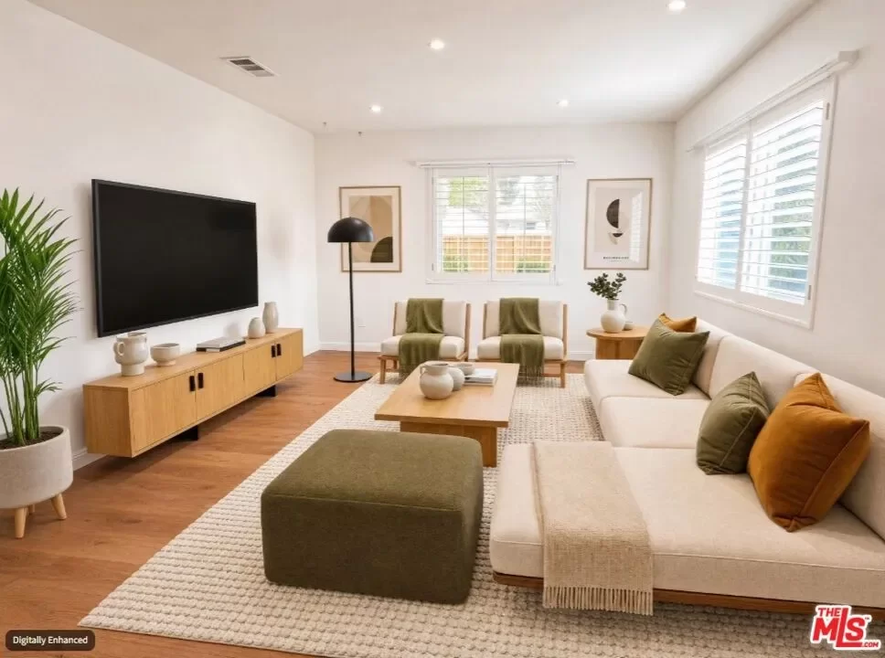 4BR House for Sale in Los Angeles, CA