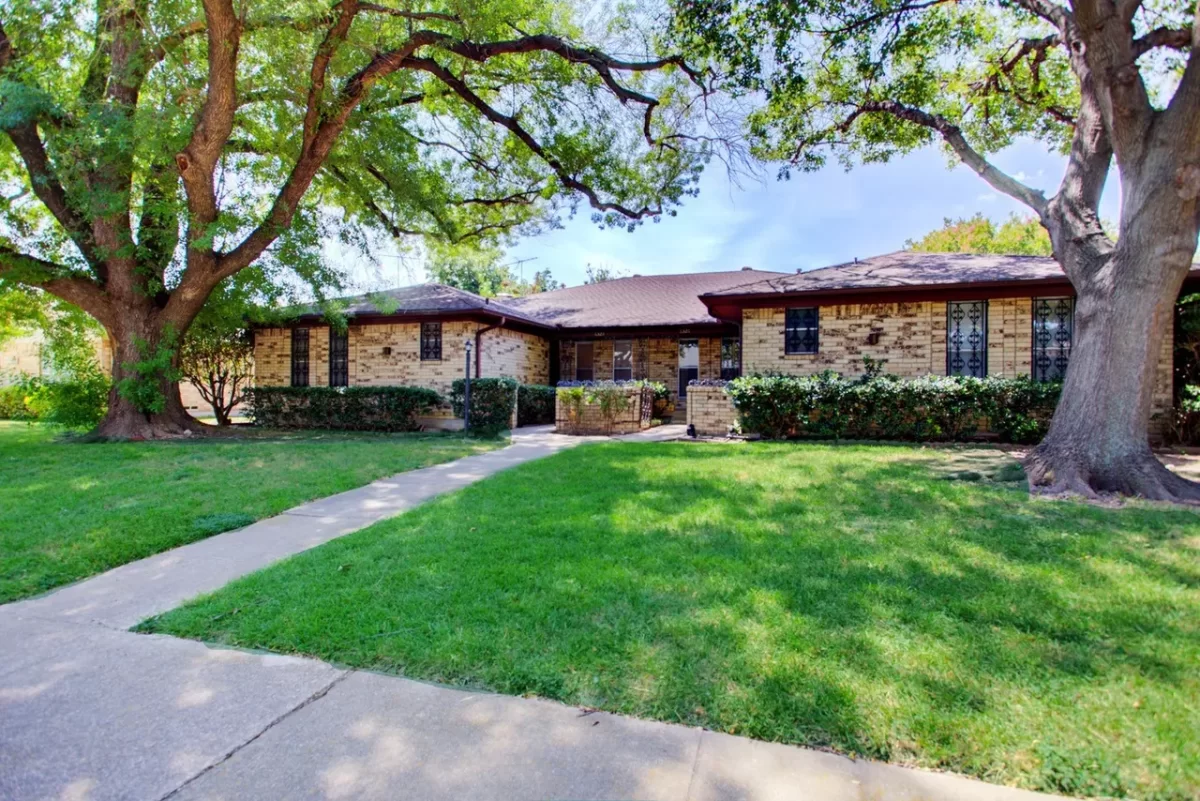 2BR Duplex for Rent in Dallas, TX