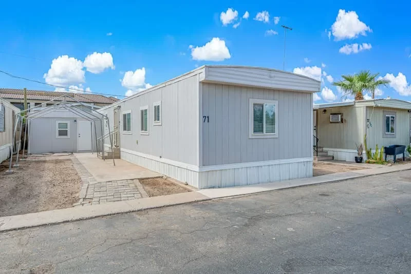 3BR Mobile Home for Sale in Phoenix, AZ