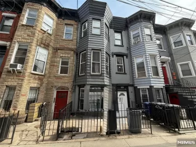 6BR Multi-Family for Rent in Jersey City, NJ