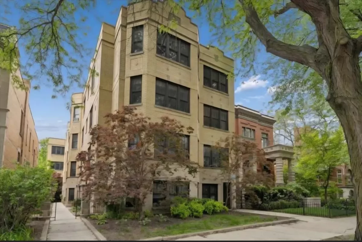 2BR Condo for Sale in Chicago, IL