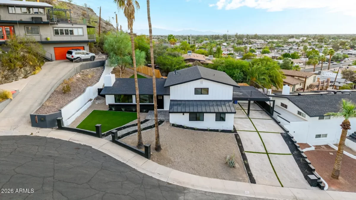 4BR House for Sale in Phoenix, AZ