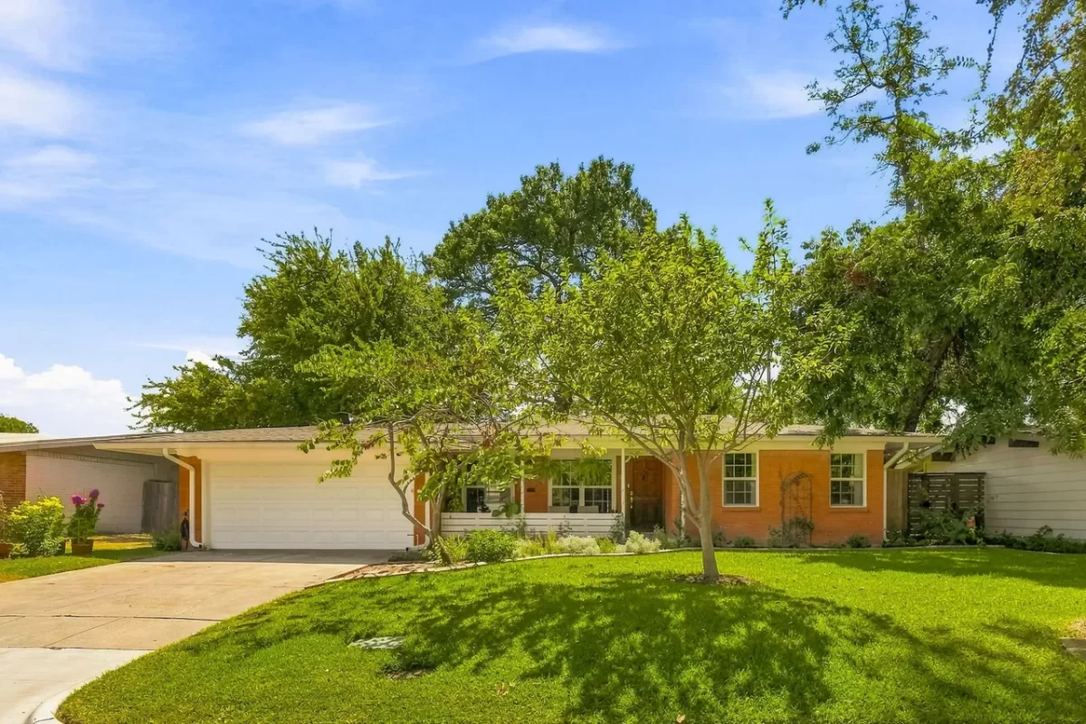 2BR House for Sale in Dallas, TX