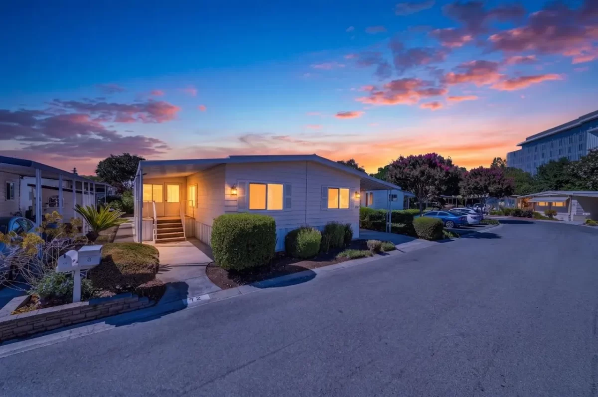 3BR Mobile Home for Sale in San Jose, CA
