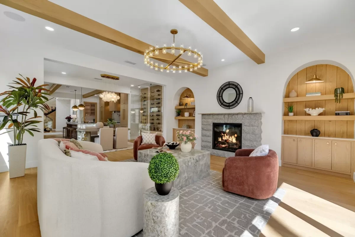 4BR Townhouse for Sale in Dallas, TX