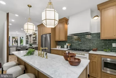4BR Townhouse for Sale in Philadelphia, PA