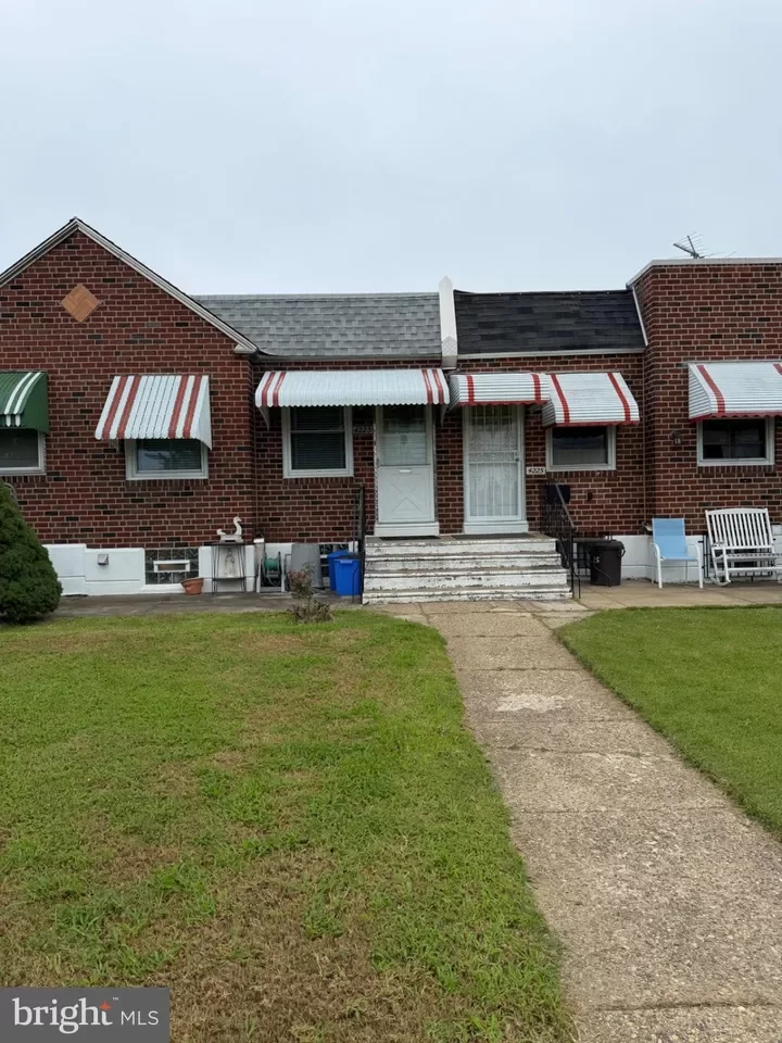 2BR Townhouse for Sale in Philadelphia, PA