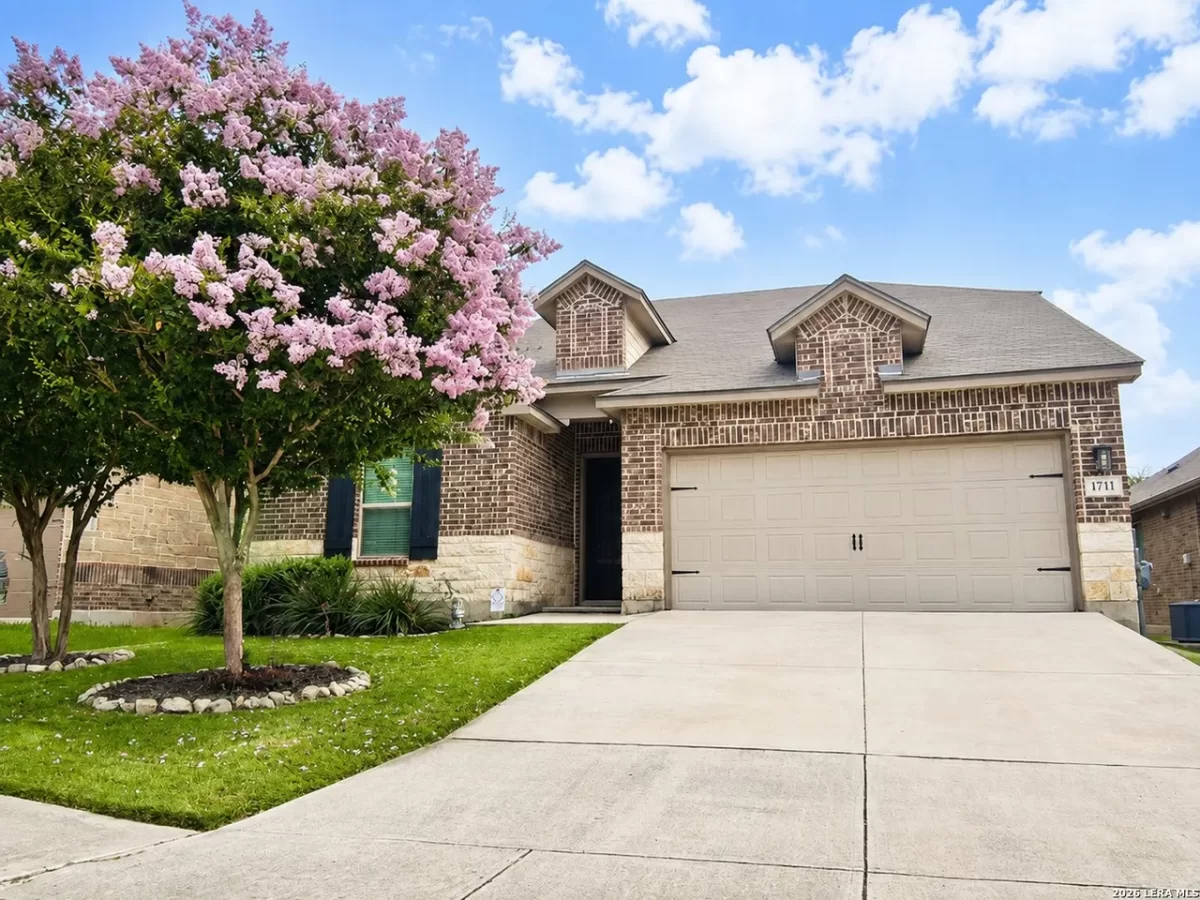 3BR House for Sale in San Antonio, TX