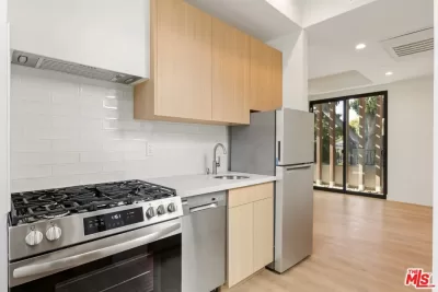 1BR Townhouse for Rent in Los Angeles, CA