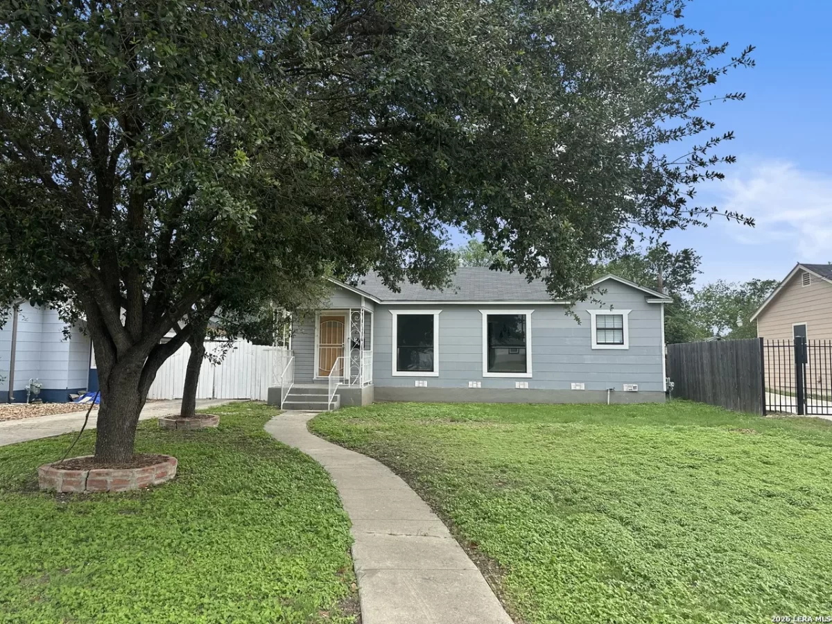 2BR House for Sale in San Antonio, TX