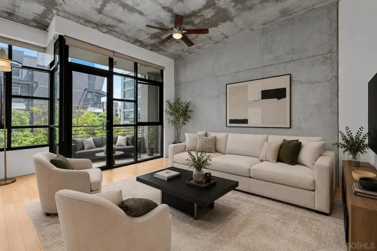 Condo for Sale in San Diego, CA