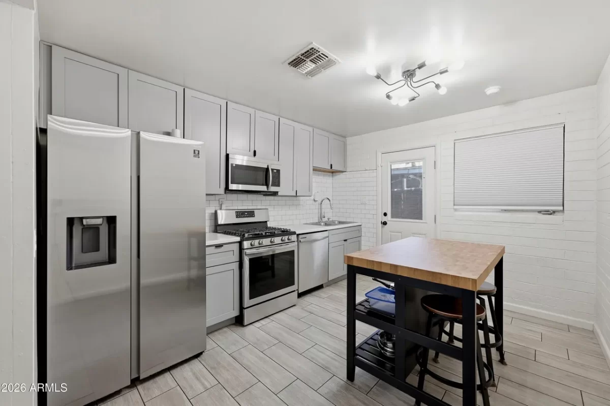4BR House for Sale in Phoenix, AZ