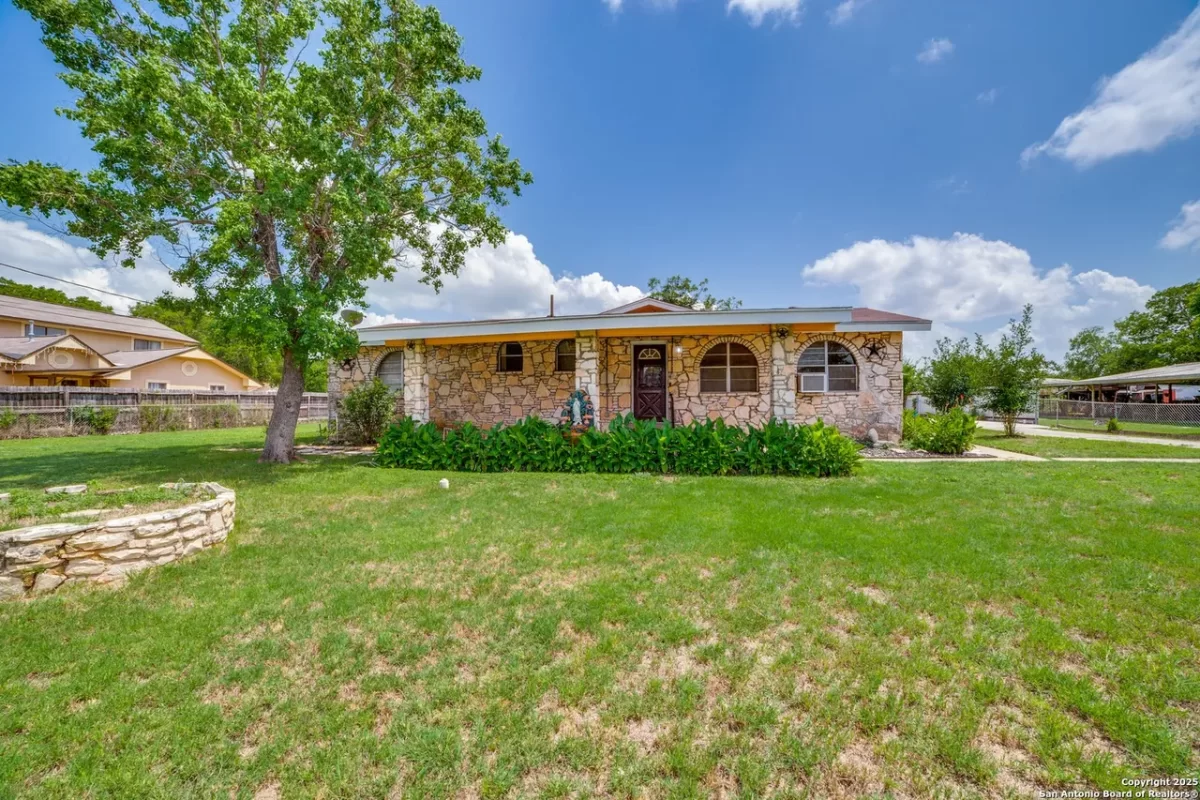 3BR House for Sale in San Antonio, TX
