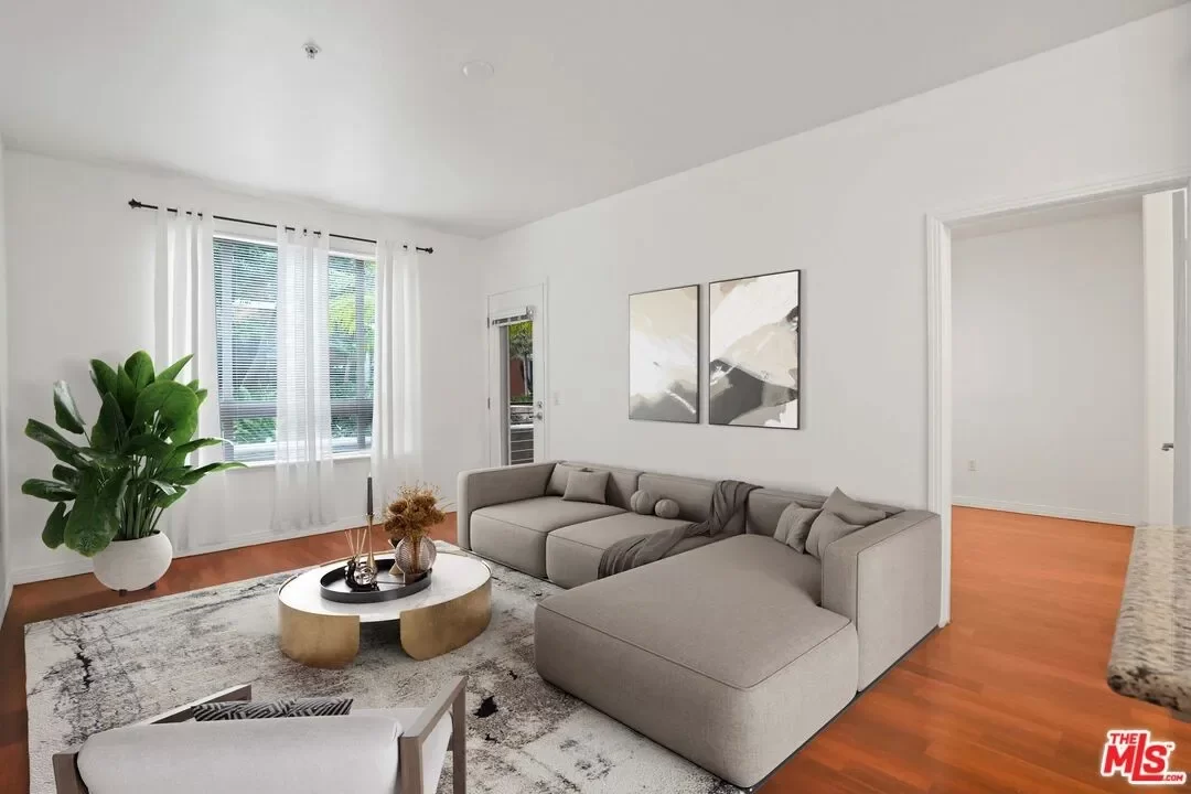 2BR Condo for Sale in Los Angeles, CA