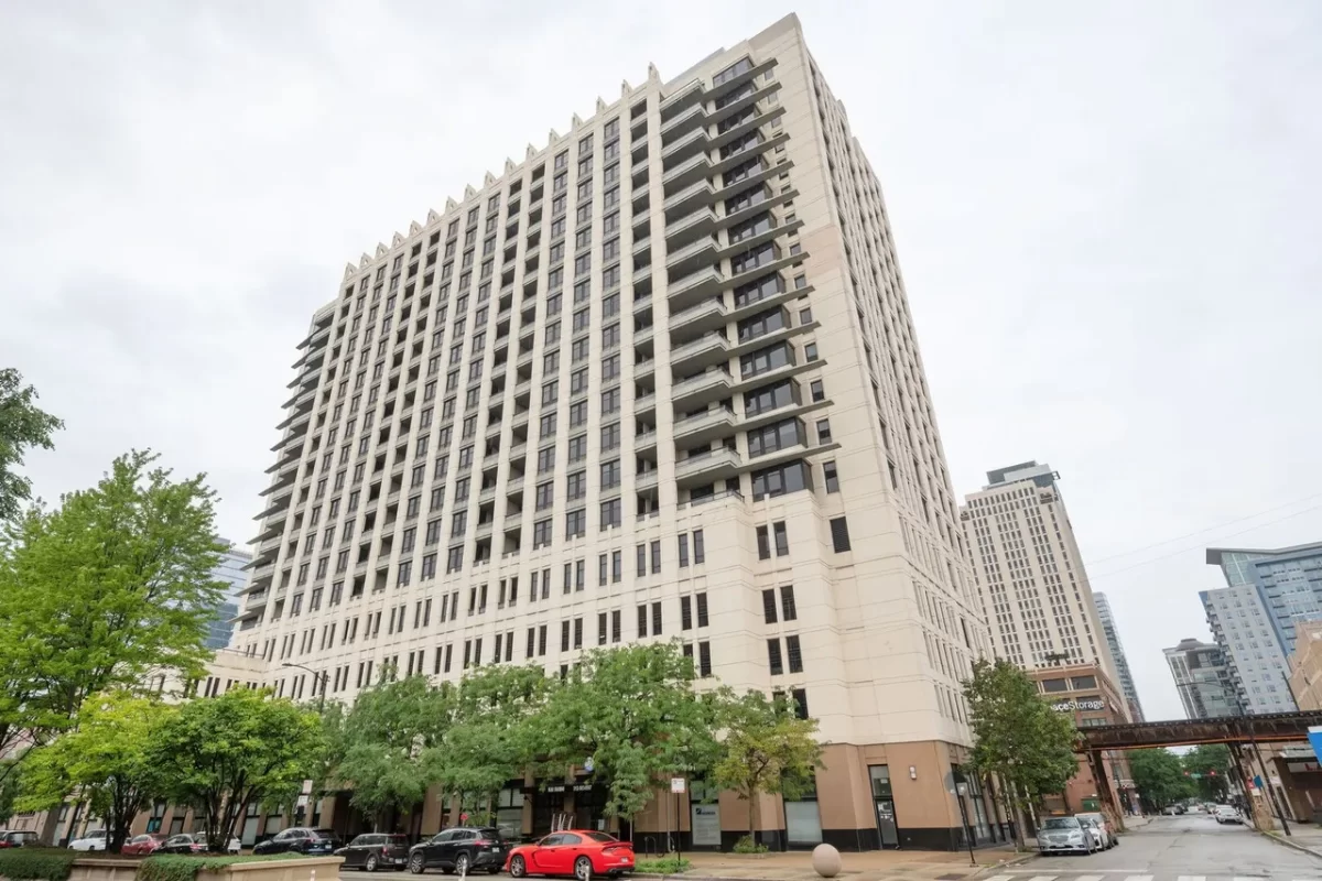 1BR Condo for Sale in Chicago, IL