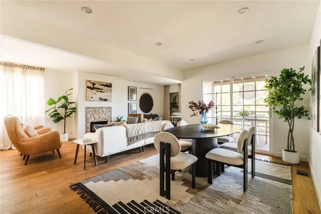 2BR House for Sale in Los Angeles, CA