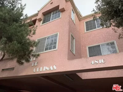 2BR Townhouse for Rent in Los Angeles, CA